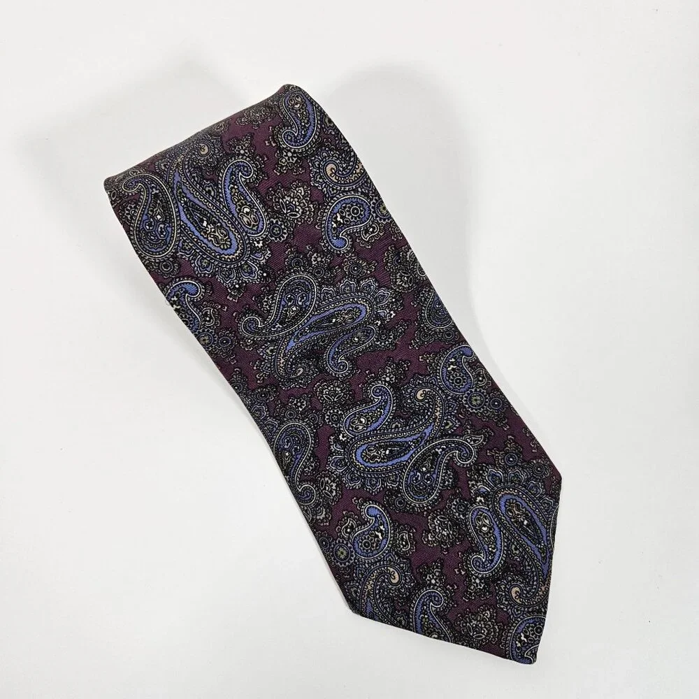 Neil Martin Paisley Mens Tie Italian Silk Made in USA Necktie Dark Purple‎ Blue